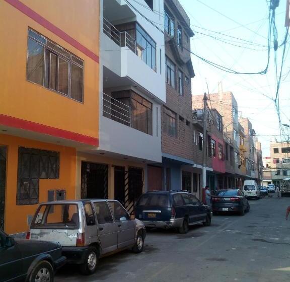 تختخواب و صبحانه Sunset Hostel Airport