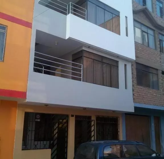 تختخواب و صبحانه Sunset Hostel Airport