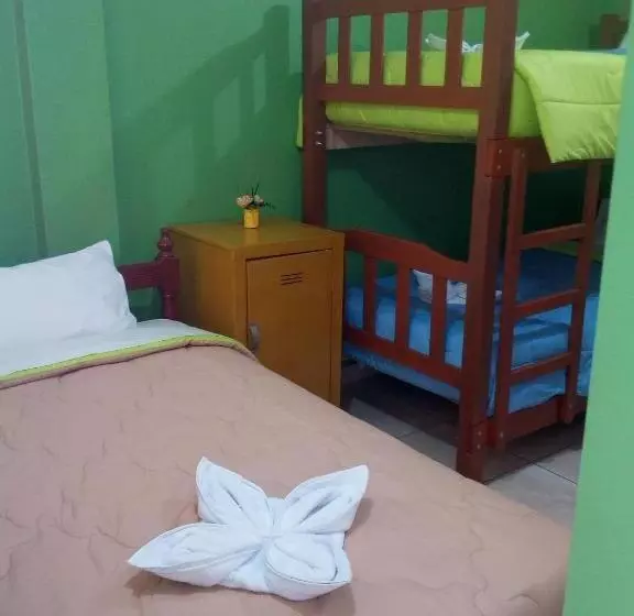 تختخواب و صبحانه Sunset Hostel Airport