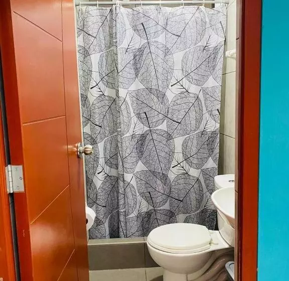 تختخواب و صبحانه Sunset Hostel Airport