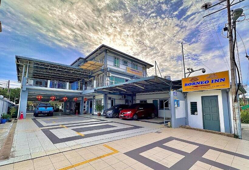 فندق Borneo Inn