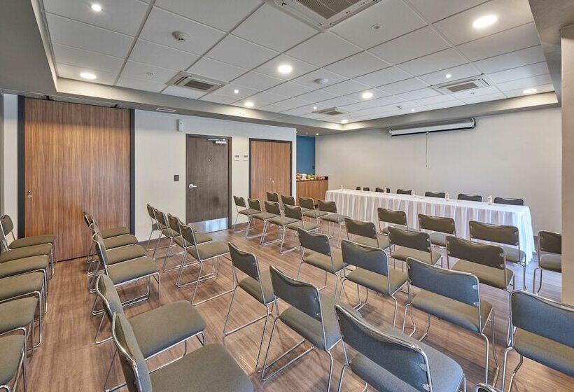 فندق City Express By Marriott Comitán