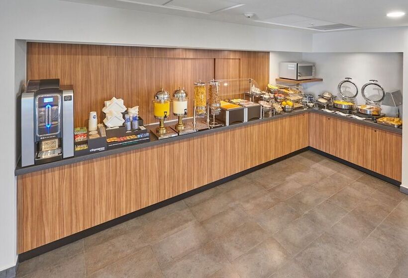 فندق City Express By Marriott Comitán