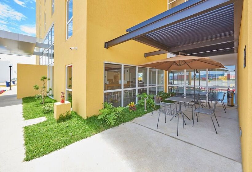 فندق City Express By Marriott Comitán