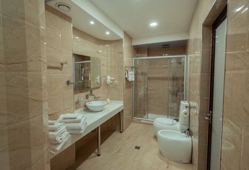 ホテル Dilimah Premium Luxury