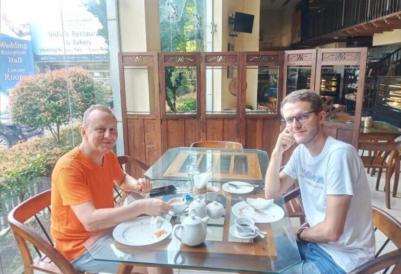 هتل Grand Rockland