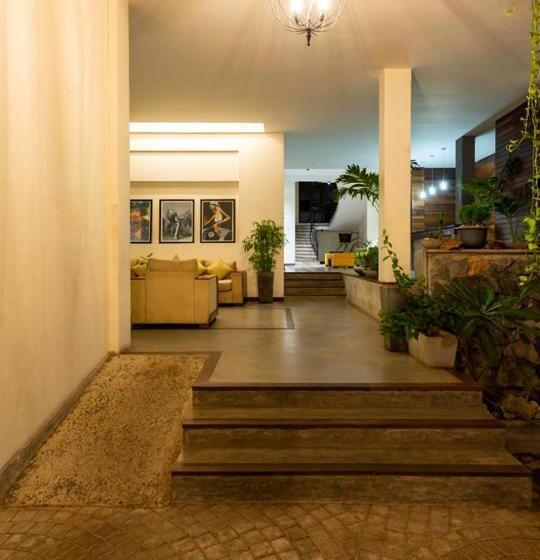 هتل Grand Rockland