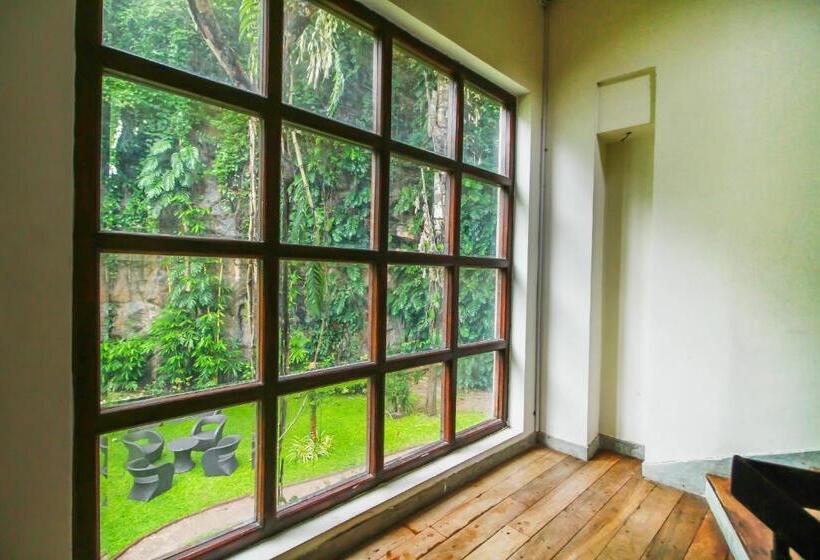 هتل Grand Rockland