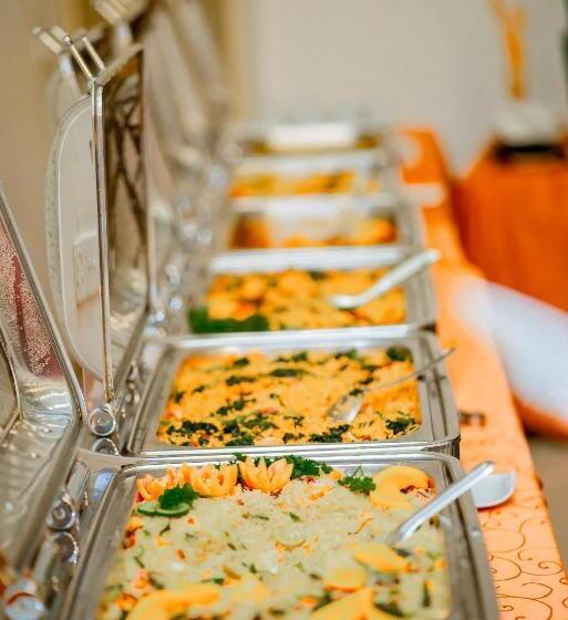 هتل Grand Rockland