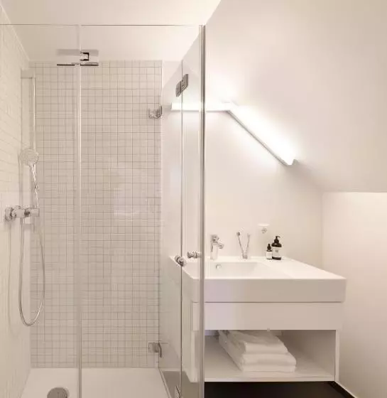 ホテル Krone Hard   Self Check In