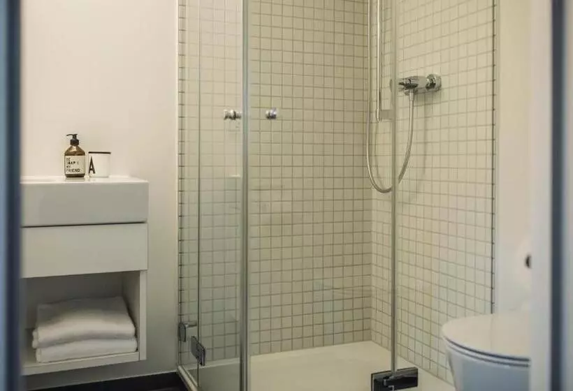 ホテル Krone Hard   Self Check In