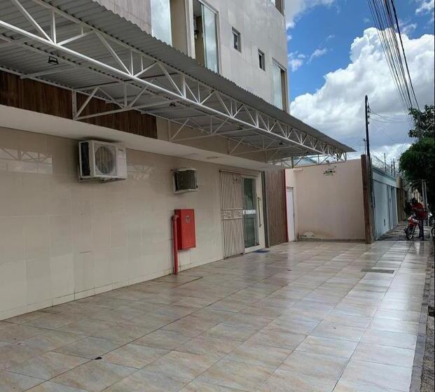 בית מלון כפרי Seller