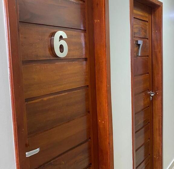 בית מלון כפרי Seller