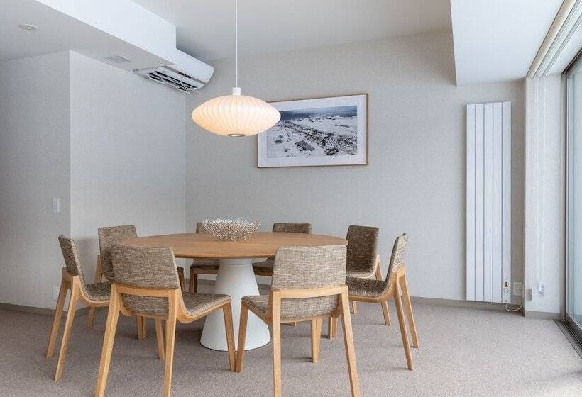 בית מלון כפרי The Maples Niseko