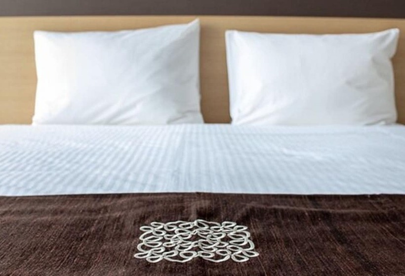 בית מלון כפרי The Maples Niseko