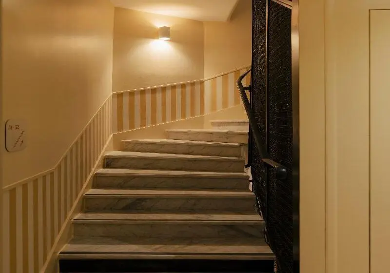 Edgar Suites Cannes