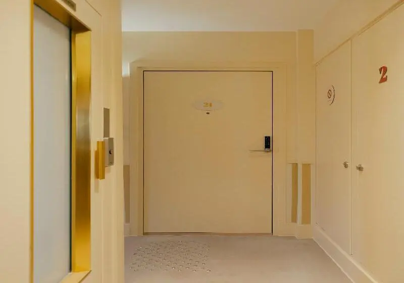 Edgar Suites Cannes