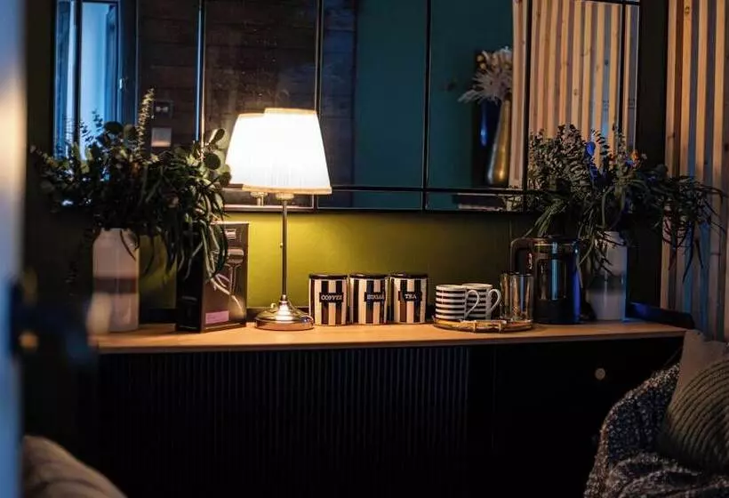 ペンション Central London Hub