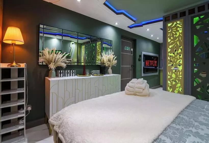 ペンション Central London Hub