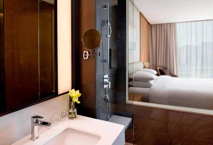 هتل Courtyard By Marriott Seoul Botanic Park