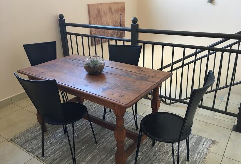 בית מלון כפרי Eldorado Lodge Cc