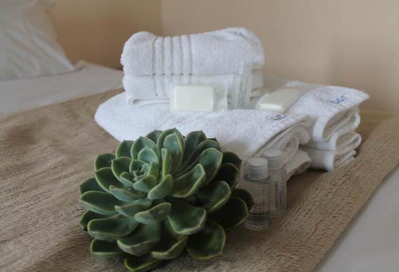 בית מלון כפרי Eldorado Lodge Cc