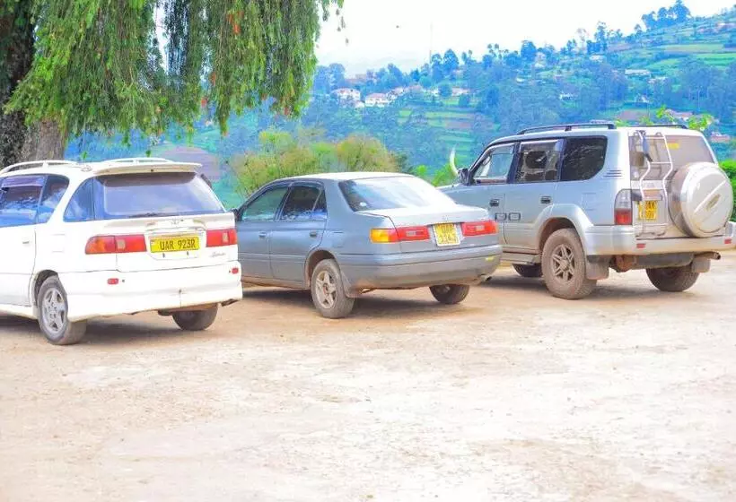 هتل Kigezi Gardens Inn