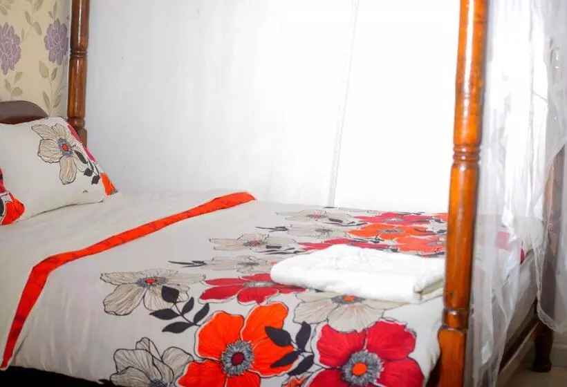 هتل Kigezi Gardens Inn