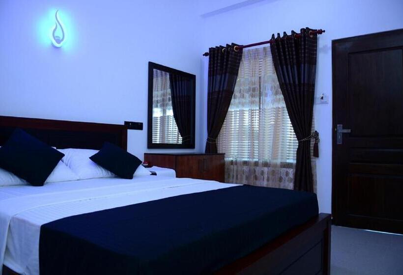 호텔 Liyonaa Beach