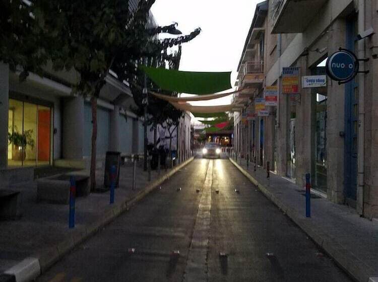 Satori House   Hostel