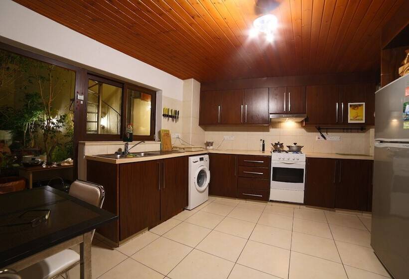 Satori House   Hostel