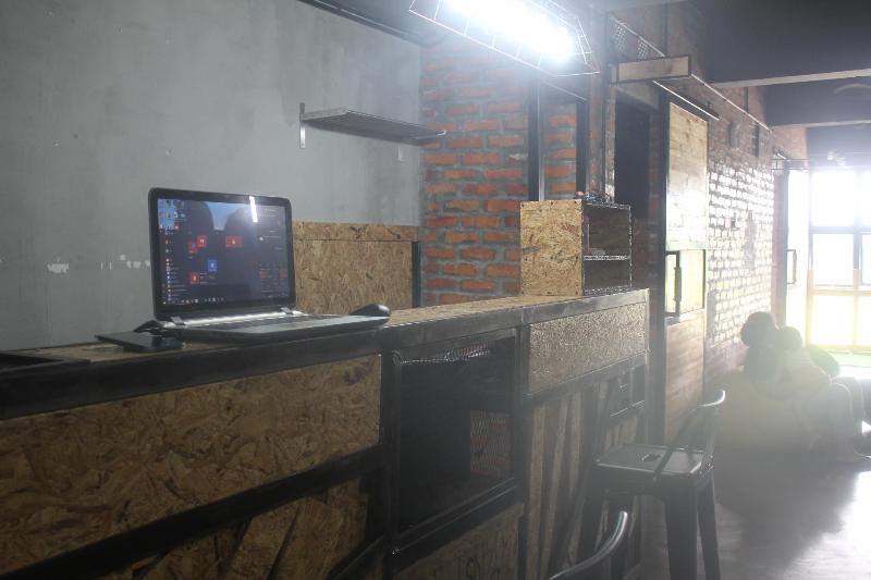 The Bunk Backpackers Hostel By Fleur