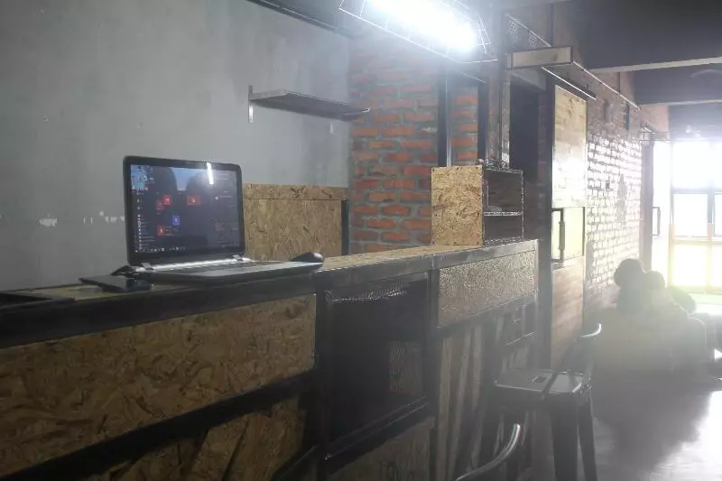 The Bunk Backpackers Hostel By Fleur