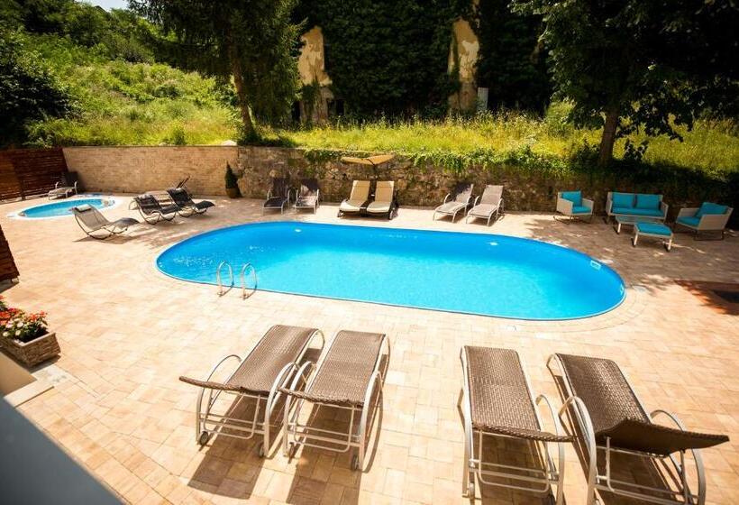 A Hoteli   Hotel Slatina