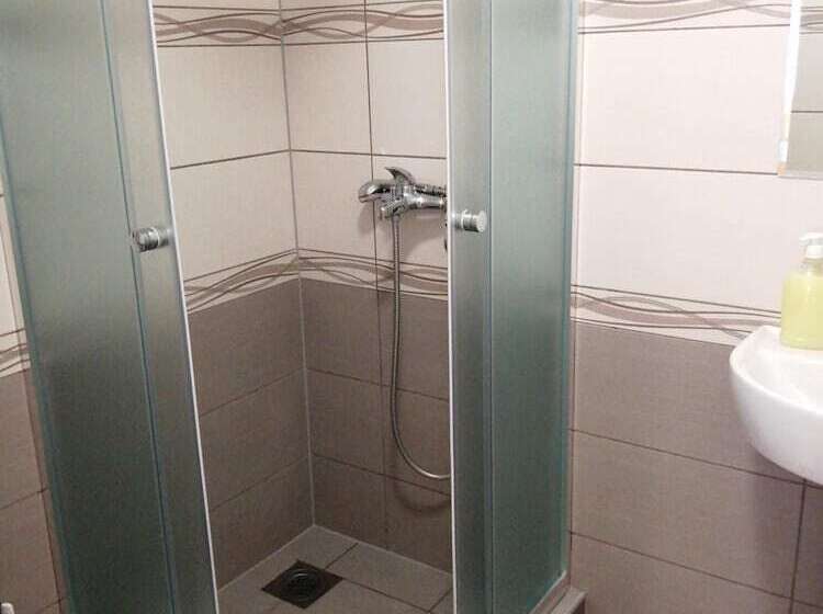 هاستل Bloom Inn