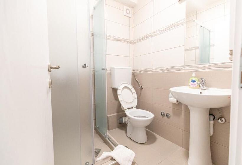 هاستل Bloom Inn