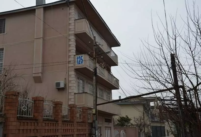 تختخواب و صبحانه 125