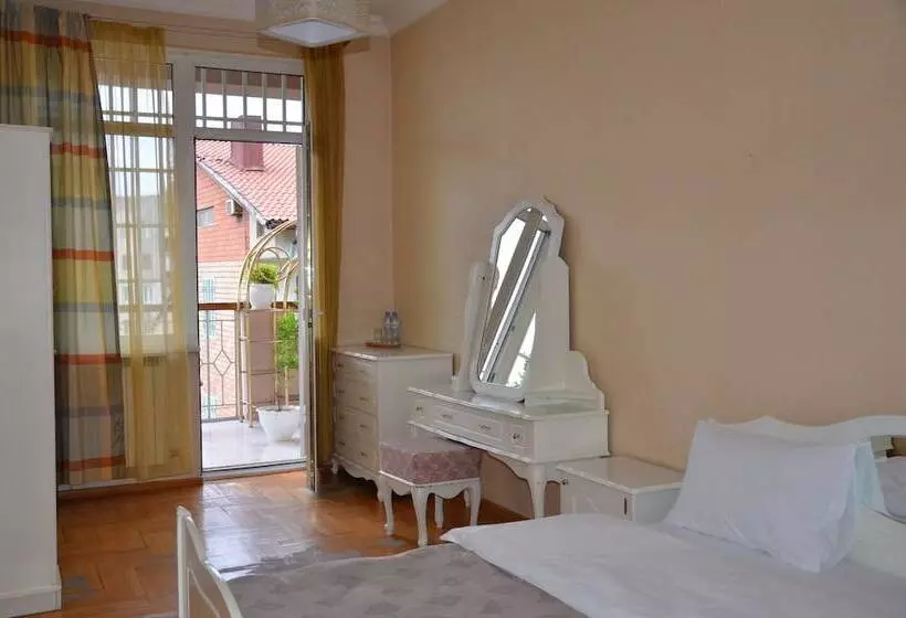 تختخواب و صبحانه 125