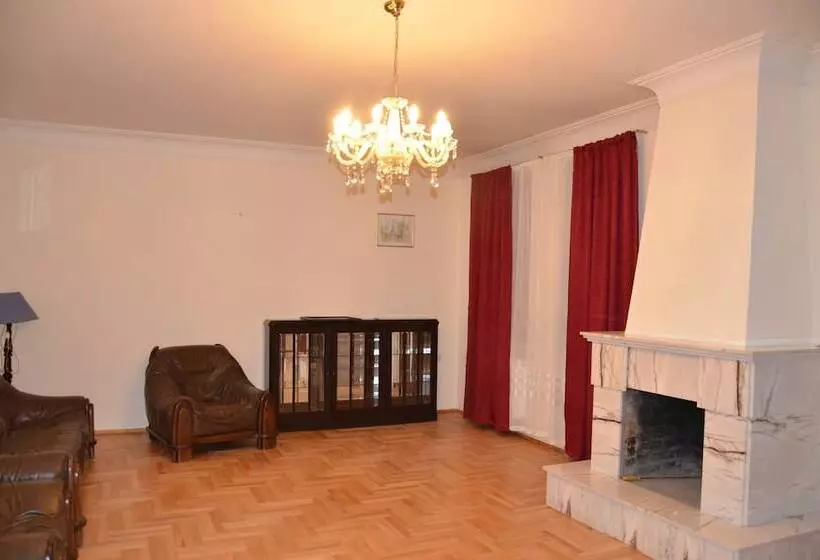 تختخواب و صبحانه 125