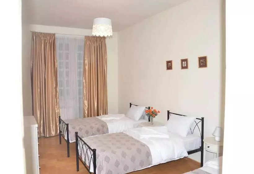 تختخواب و صبحانه 125