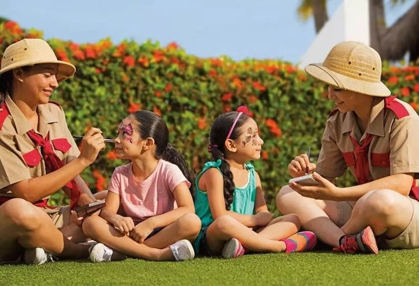 Dreams Vista Cancun Golf & Spa Resort