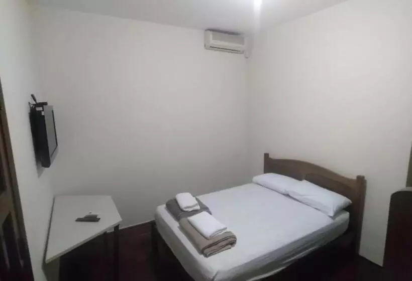 Espaço Viagi Hostel