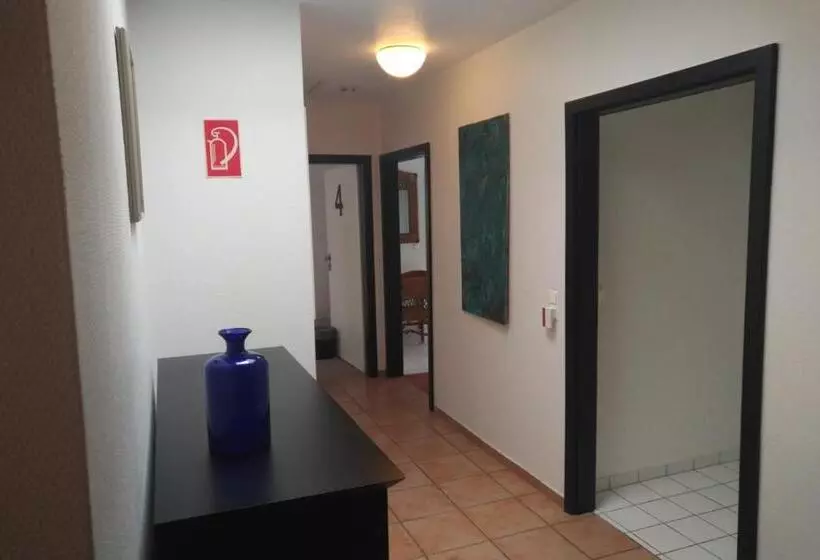 هتل Atelier Guesthouse