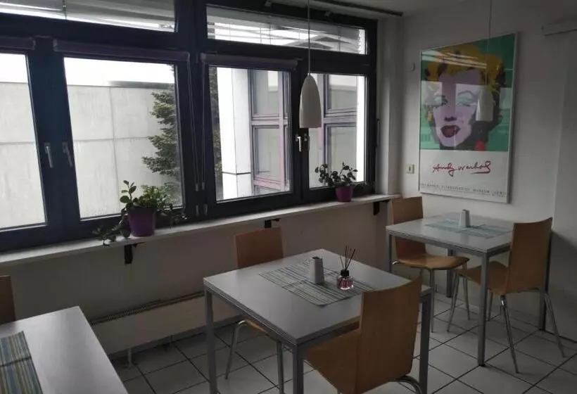 هتل Atelier Guesthouse