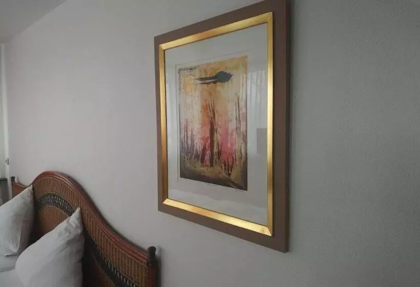 هتل Atelier Guesthouse