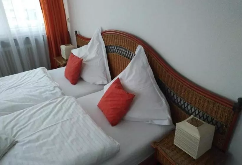 هتل Atelier Guesthouse