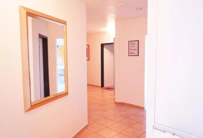 هتل Atelier Guesthouse