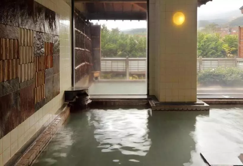 Hotelli Kagamigaike Hekizantei