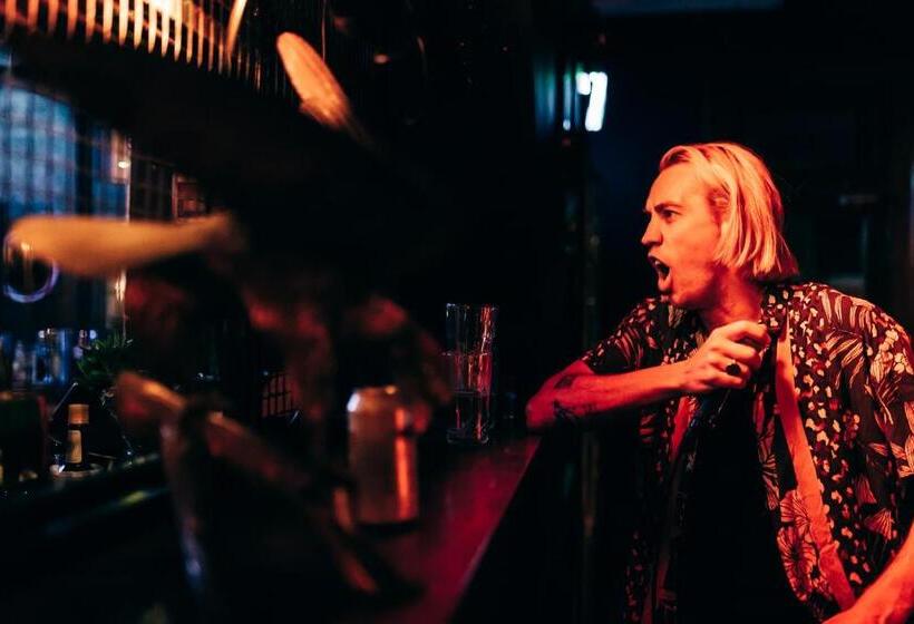 בית מלון כפרי The Family