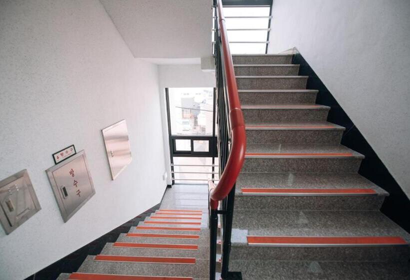 Daegu Midtown Hostel